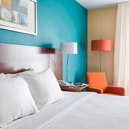 Fairfield Inn & Suites Mansfield Ontario Exterior photo