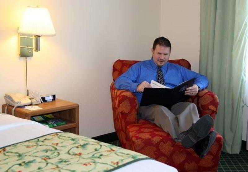Fairfield Inn & Suites Mansfield Ontario Room photo